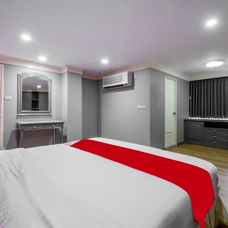 Oyo 1042 Boon'S Residence بانكوك المظهر الخارجي الصورة