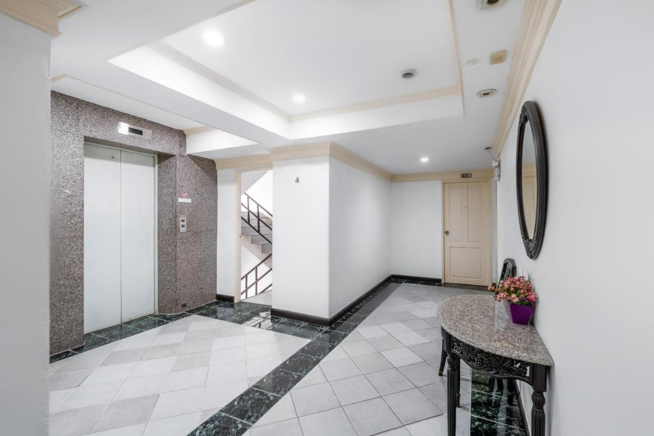 Oyo 1042 Boon'S Residence بانكوك المظهر الخارجي الصورة