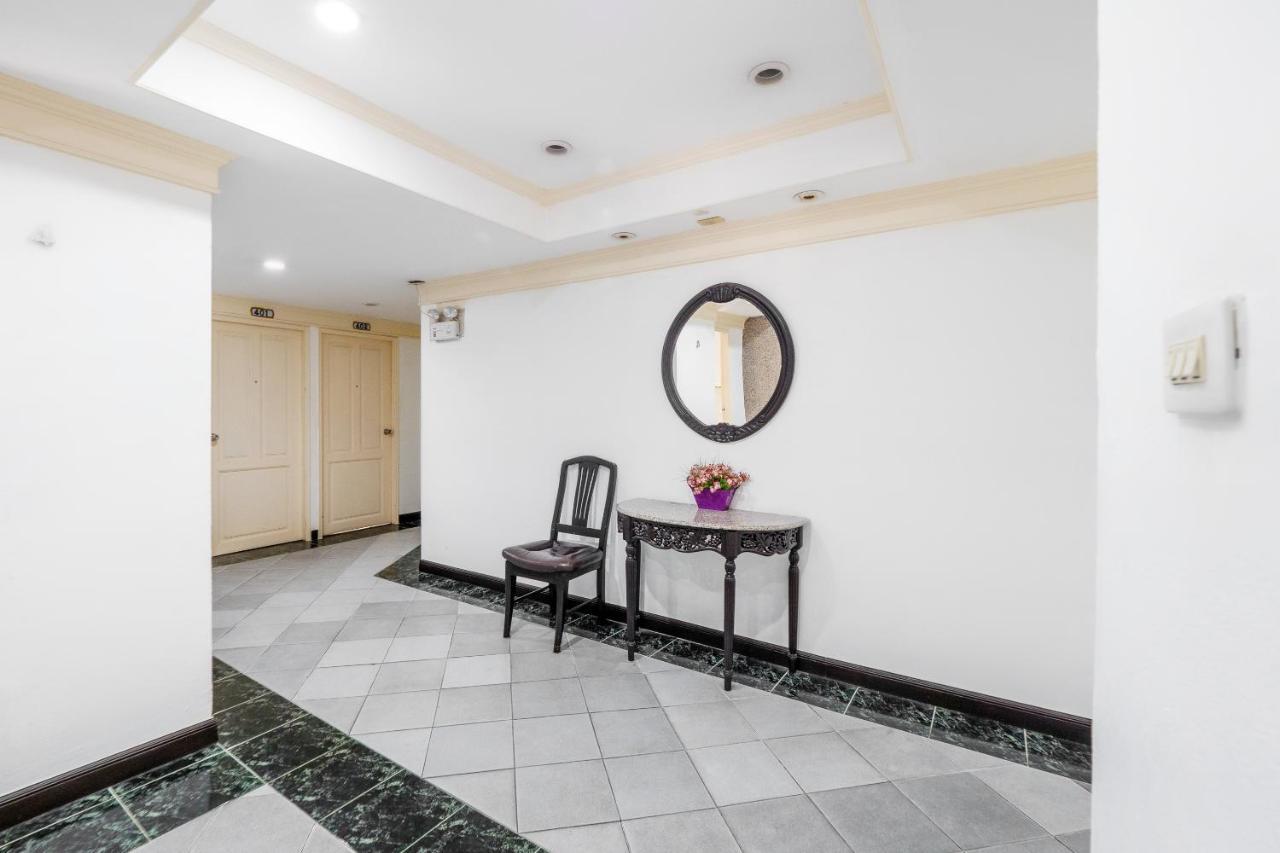 Oyo 1042 Boon'S Residence بانكوك المظهر الخارجي الصورة